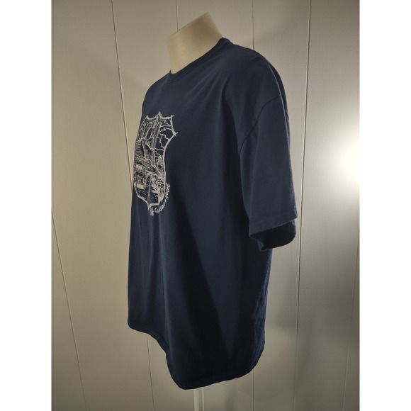 MV Sport T-Shirt 2XL Men VTG Y2K Graphic Tee Navy Cliff Castle Casino Style 207 - Picture 4 of 11